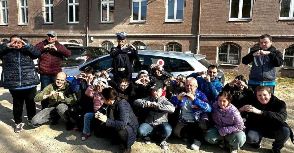 zdjęcie: Bezpieczeństwo bez barier Policjantka w Jutrzence / fot. KMP w Legnicy