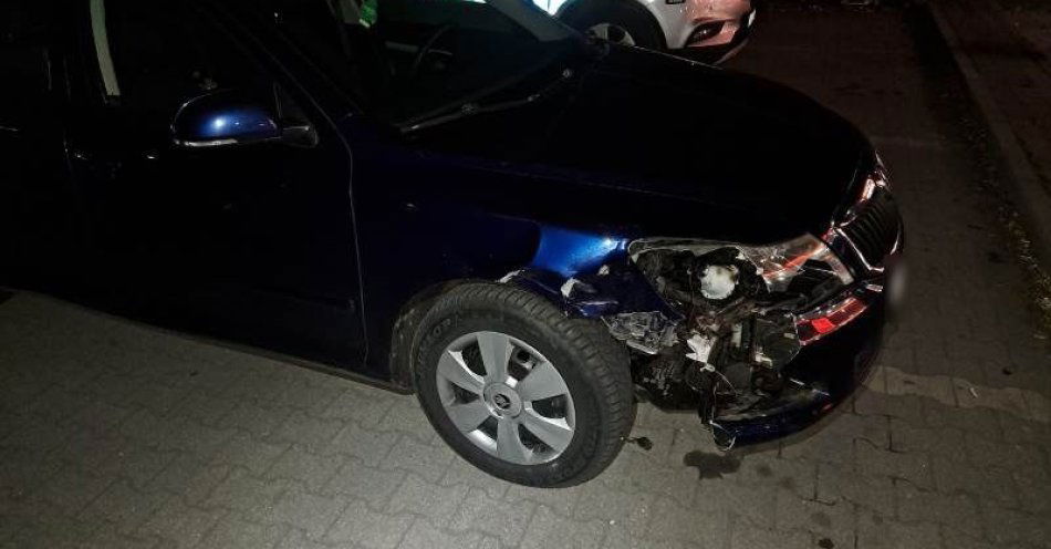zdjęcie: Osiemnastolatek pijany bez prawa jazdy rozbił Skodę na stojaku / fot. KPP w Miliczu