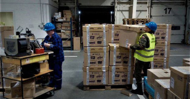 Terytorialsi  w Toruńskich Zakładach Materiałów Opatrunkowych