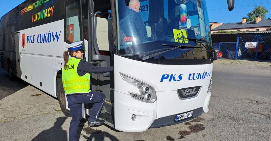 zdjęcie: Przed wyjazdem sprawdź autobus / fot. KPP Łuków