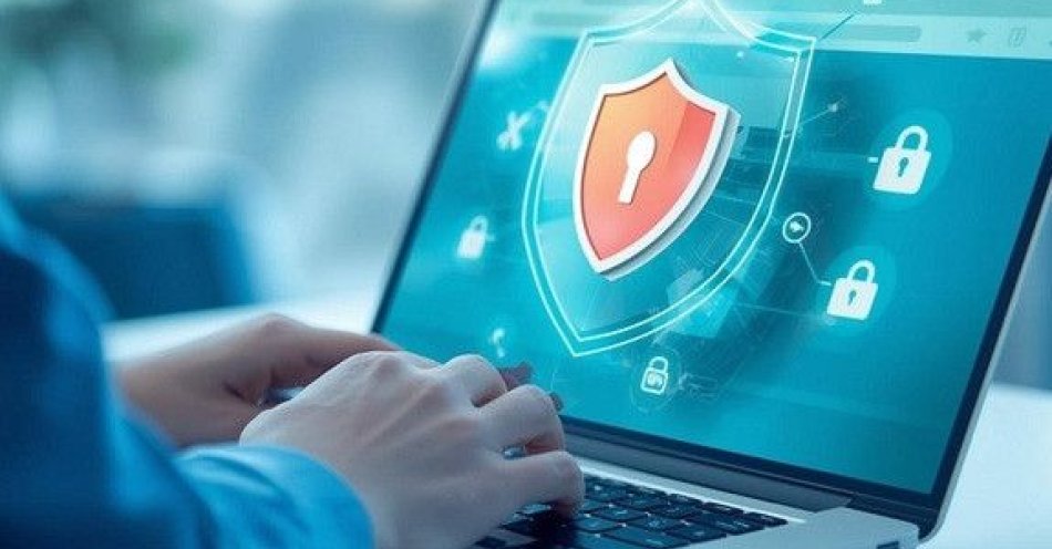 zdjęcie: Jak bezpiecznie robić grudniowe zakupy online / fot. KPP w Chojnicach