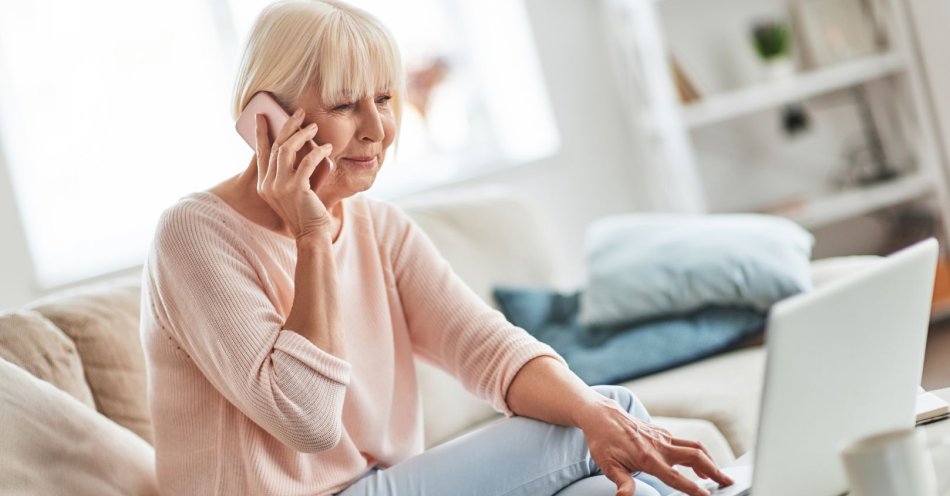 zdjęcie: Oszukana seniorka straciła ponad 100 tys. zł / v13581003