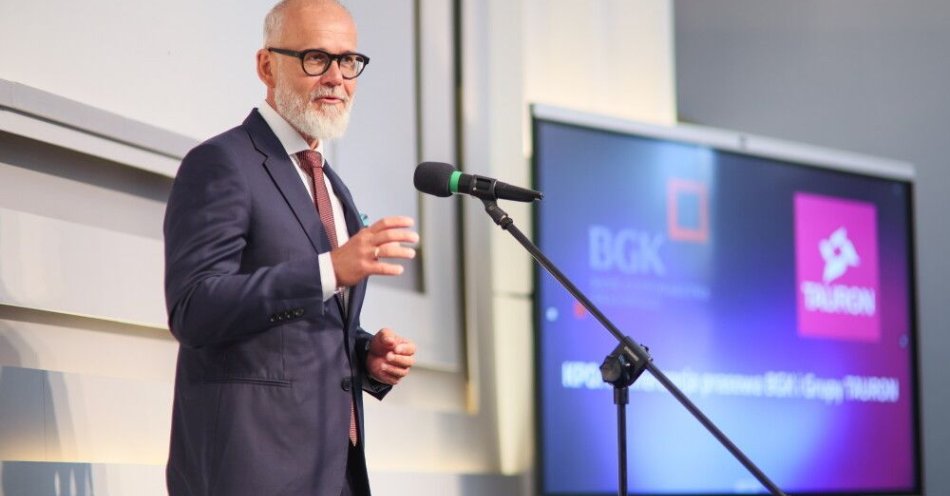 zdjęcie: Umowy z KPO pozwolą na rozwój i modernizację sieci elektroenergetycznych / fot. PAP