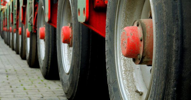 Ponad dwa tygodnie oczekiwania tirów na wjazd na Ukrainę przez przejście w Hrebennem