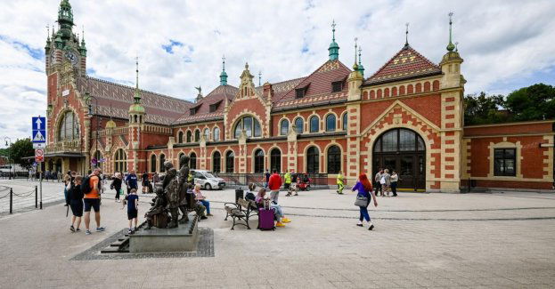 Uroczyście otwarto wyremontowany Dworzec Główny