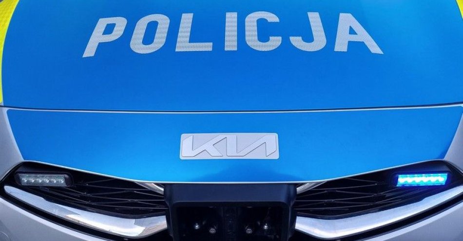 zdjęcie: Pijany kierowca ujęty przez świadka przy szkole w Dukli / fot. KMP w Krośnie