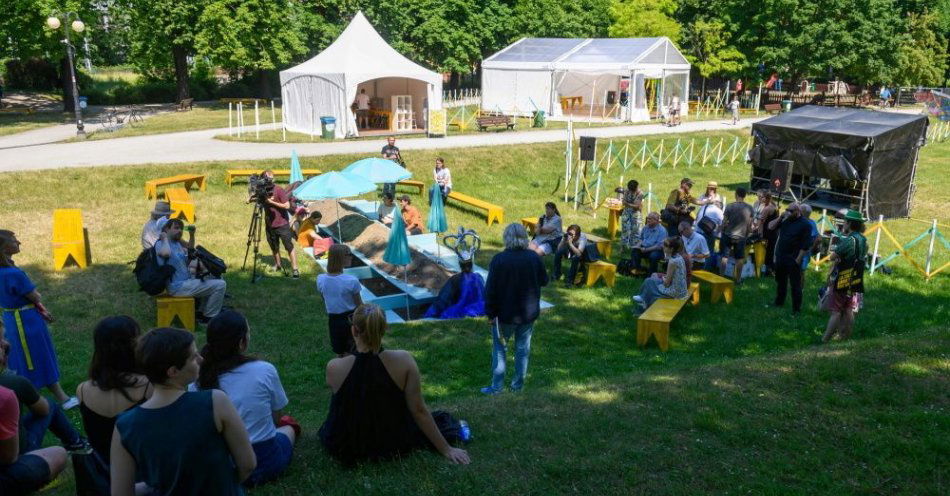 zdjęcie: Cykl projekcji i spotkań 