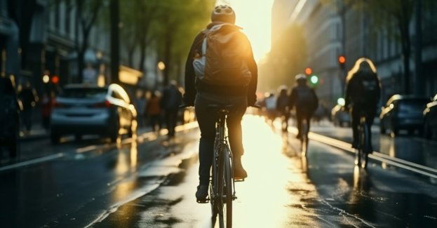 Nieodpowiedzialna jazda na rowerze - dwóch nietrzeźwych rowerzystów zatrzymanych przez policjantów