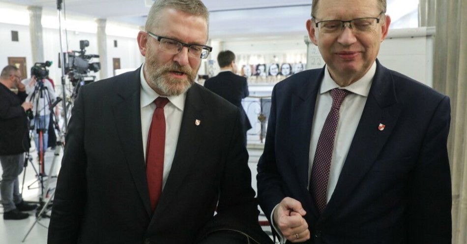 zdjęcie: Prokurator generalny skierował wnioski o uchylenie immunitetu europosłowi Braunowi i posłowi Fritzowi / fot. PAP