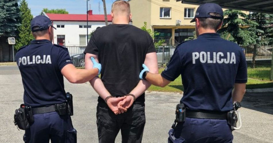 zdjęcie: Wtargnęli do domu i pobili 46-latka oraz jego rodzinę. Prowodyrką napaści - 18-latka / fot. KPP Janów Lubelski