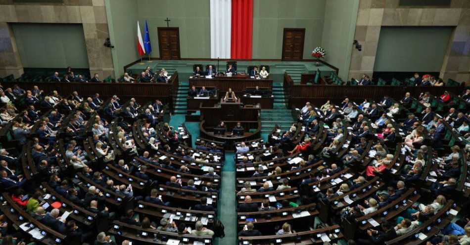 zdjęcie: Sejm zgodził się na przedłużenie czasowego zawieszenia prawa do azylu / fot. PAP