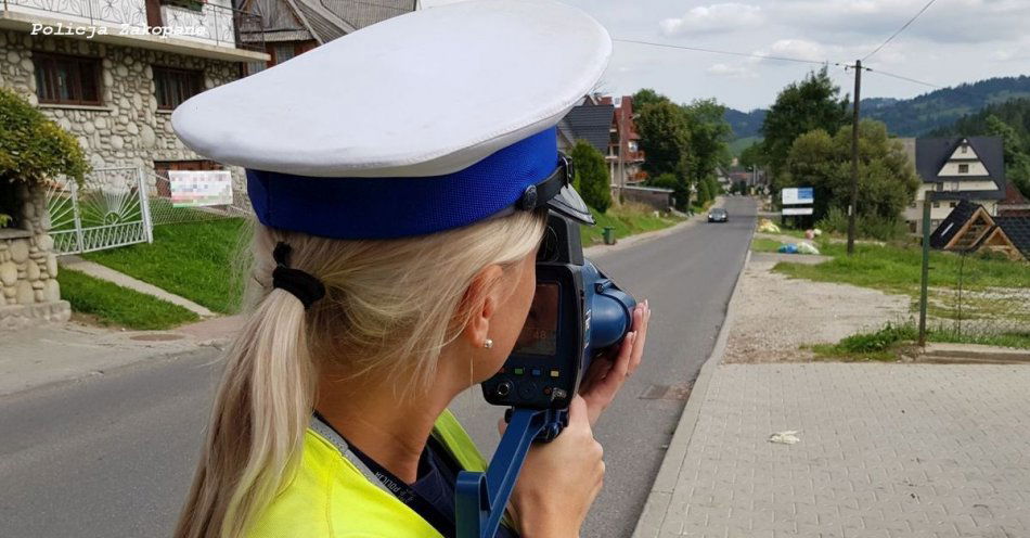 zdjęcie: 112 km/h w terenie zabudowanym. Pirat drogowy zatrzymany. / fot. KMP w Zakopanem