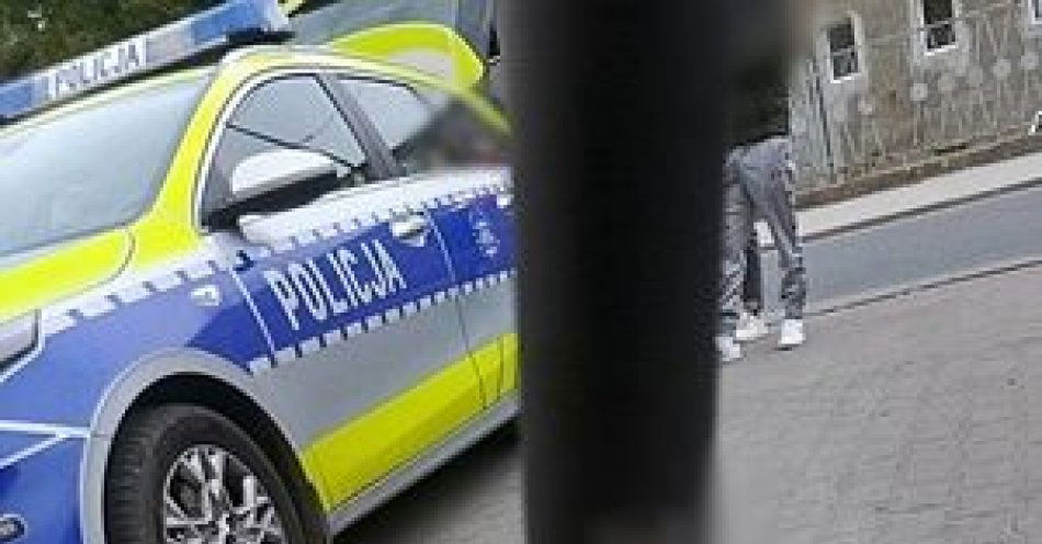 zdjęcie: Kierujący hulajnogą elektryczną pod wpływem alkoholu. Zanim ruszysz w trasę, zapoznaj się z przepisami / fot. KMP w Wałbrzychu