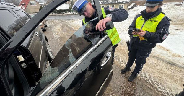 Kontrole ECO-CAR: 86 pojazdów, 23 zatrzymane dowody rejestracyjne