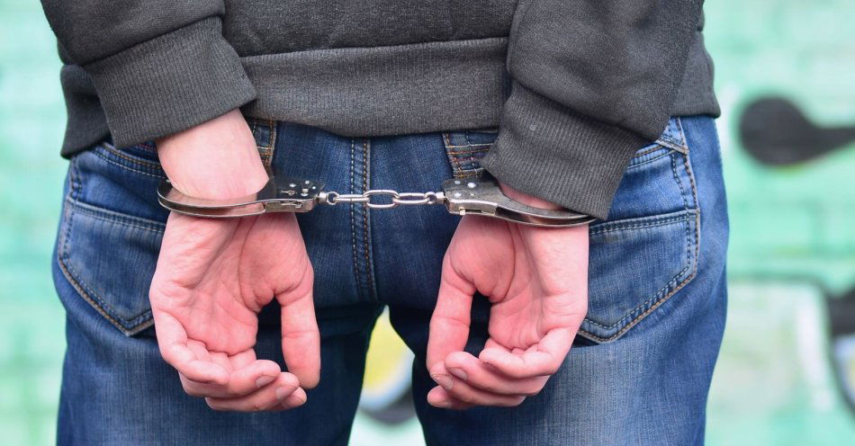 zdjęcie: Pobili, a po zarzutach trafili pod policyjny dozór / v15504589