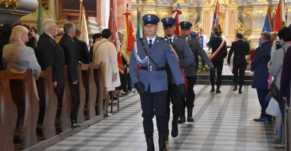zdjęcie: Łaskie obchody Święta Konstytucji 3 Maja / fot. KPP w Łasku