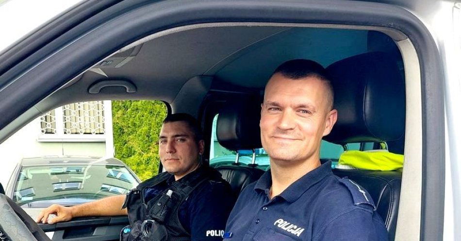 zdjęcie: Poparzył twarz przy obsłudze kombajnu. Policyjna eskorta pomogła na szybki dojazd do szpitala / fot. KMP Biała Podlaska