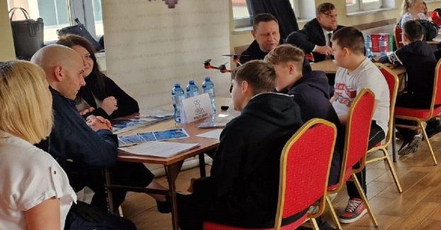 Policjanci zaprezentowali się na Festiwalu Zawodów