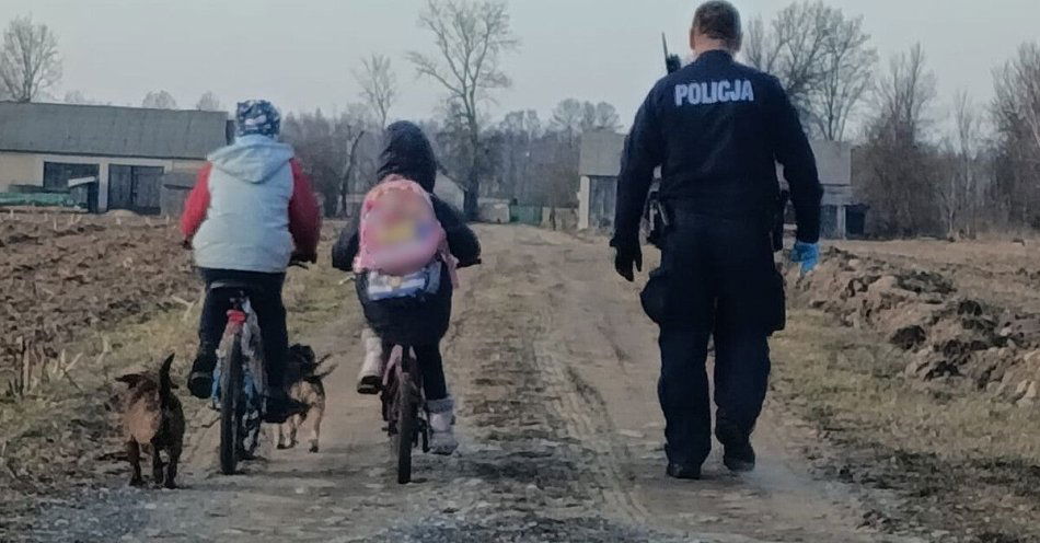 zdjęcie: Szczęśliwy finał poszukiwań dzieci w Mrozach / fot. KPP w Mińsku Mazowieckim