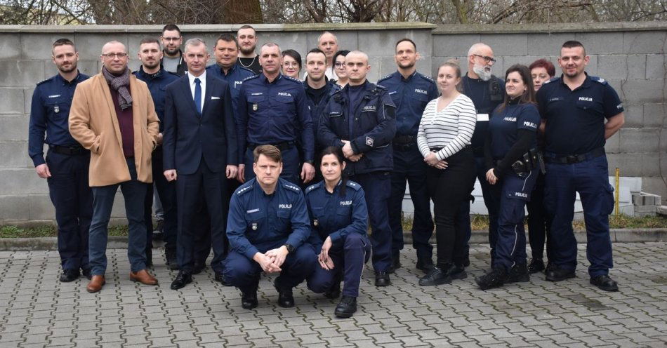 zdjęcie: Pożegnanie aspiranta sztabowego Mariusza Żukowskiego z okazji przejścia na emeryturę / fot. KPP Żary