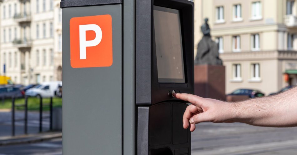 zdjęcie: Rada miasta przyjęła zmiany w strefie płatnego parkowania / v67576932