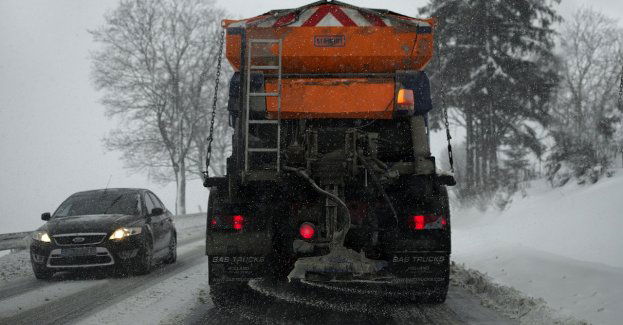IMGW wydał ostrzeżenie przed marznącymi opadami w środę i czwartek