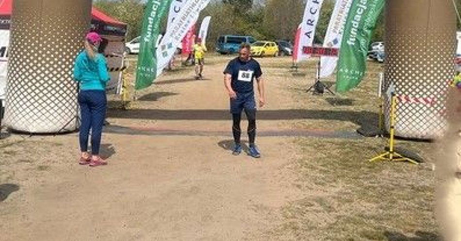 zdjęcie: Sukces policjantów z Łochowa w paratriathlonie Kraina Liwca / fot. KPP w Węgrowie Sukces łochowskich policjantów w IV Charytatywnym Paratriathlonie „Kraina Liwca”