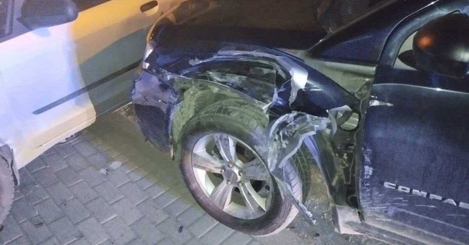 zdjęcie: Pijany i bez prawa jazdy po zderzeniu w Olszowej / fot. KPP Kępno