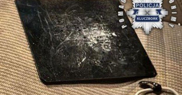 Kierowca pod wpływem amfetaminy uderzył w drzewo świadek zareagował