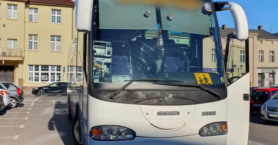 zdjęcie: Kierowca z promilami miał zawieźć autokarem dzieci na wycieczkę / fot. KPP Mogilno