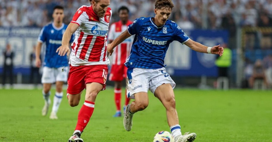 zdjęcie: Piłkarze Lecha Poznań przegrali na własnym stadionie z Crveną Zvezdą Belgrad 1:3 / fot. PAP