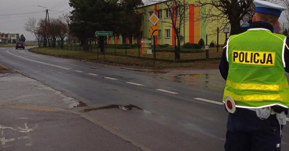 zdjęcie: Bezpieczne i spokojne Święta Bożego Narodzenia / fot. KPP w Radziejowie