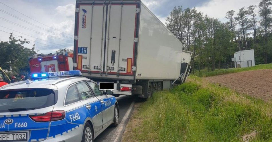 zdjęcie: Tragiczny wypadek w miejscowości Gaszyn / fot. KPP w Wieluniu