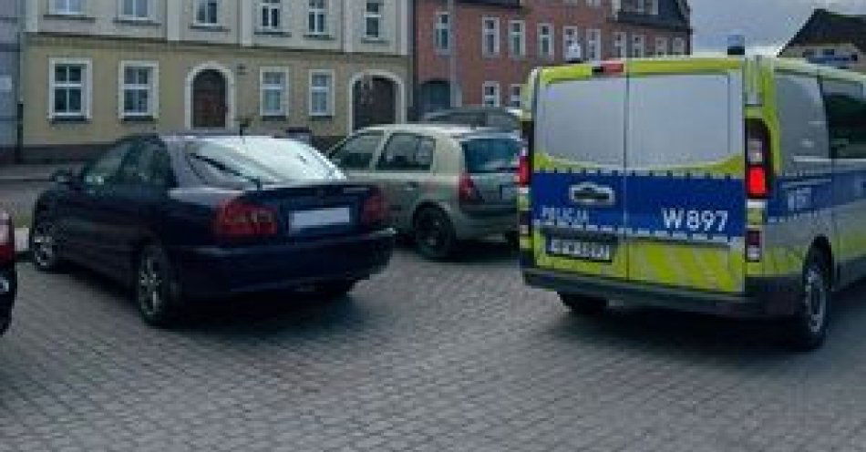 zdjęcie: Nietrzeźwy i bez uprawnień - policjanci udaremnili dalszą jazdę 35 - latkowi / fot. KPP w Szczecinku