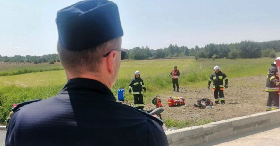 zdjęcie: Sytuacja kryzysowa w Magdalence / fot. KMP w Piotrkowie Trybunalskim