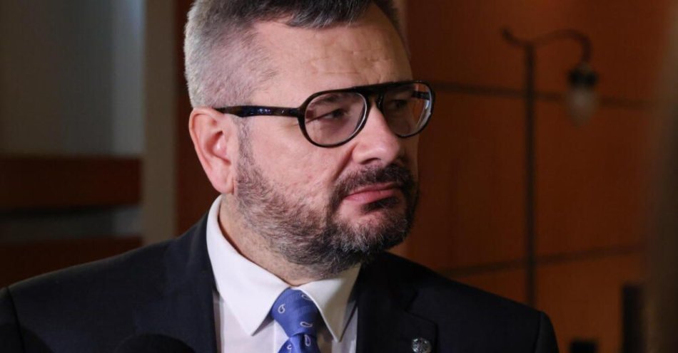 zdjęcie: Podejrzany o spowodowanie wypadku na S2, w którym zginęło 5 osób, zmienił tożsamość / fot. PAP