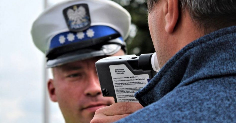 zdjęcie: Pijany z 4 zakazami został zatrzymany przez legnickich policjantów / fot. KMP w Legnicy