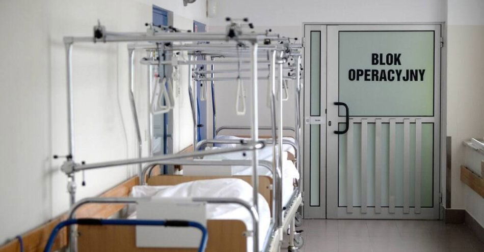 zdjęcie: Rosną długi szpitali powiatowych / fot. PAP