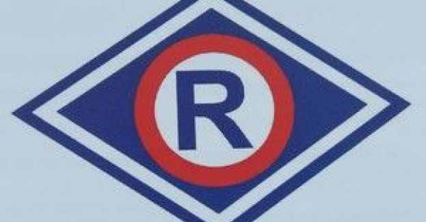 Młody zaledwie 19-letni kierowca cieszył się swoim prawem jazdy tylko przez rok, stracił je gdy przekroczył 20 pkt karnych