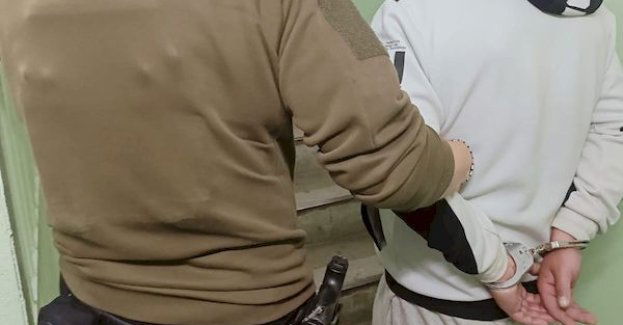 Policjanci zatrzymali trzy osoby w związku z rozbojem