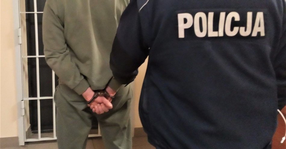 zdjęcie: Brzeszcze. Policja zatrzymała dwóch poszukiwanych mężczyzn / fot. KMP w Oświęcimiu