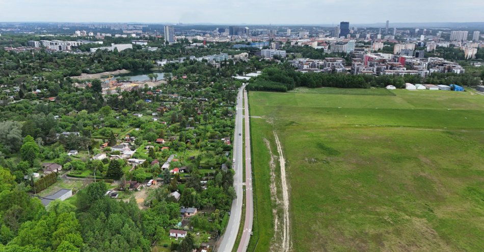 zdjęcie: Dolina Trzech Stawów z nową kanalizacją za miliony / fot. nadesłane