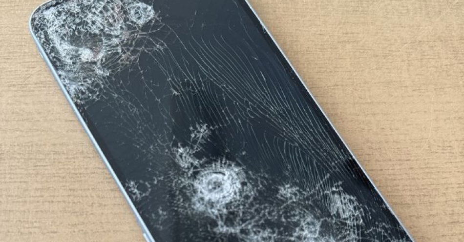 zdjęcie: Zniszczył telefon siostry podczas awantury - usłyszał zarzut / fot. KPP Augustów