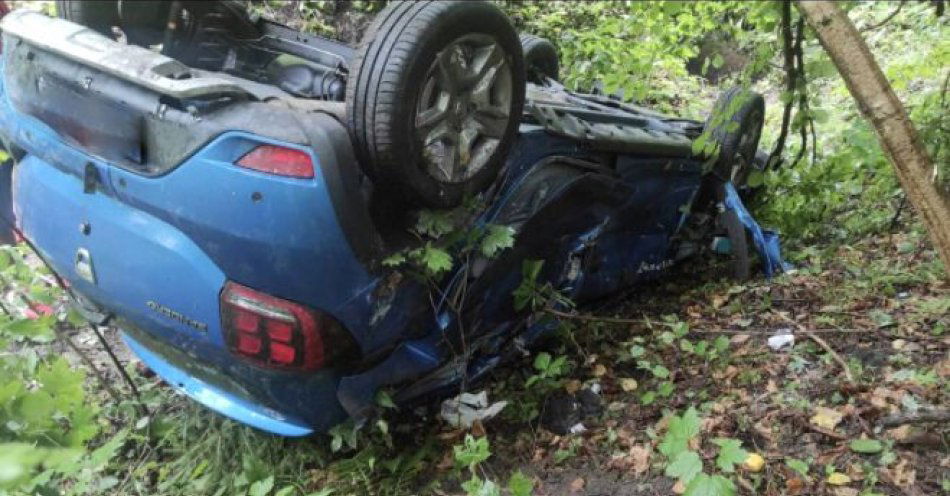 zdjęcie: Jedna osoba poszkodowana w wypadku na trasie Pisz-Ruciane–Nida / fot. KPP w Piszu