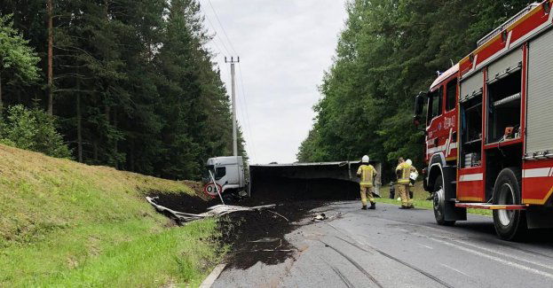 Zablokowana droga wojewódzka na trasie Mingajny – Orneta
