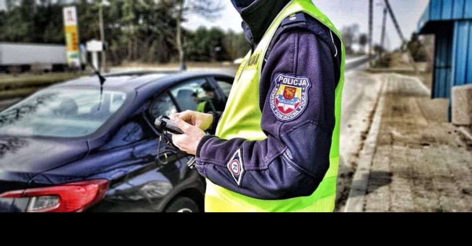 zdjęcie: Kierowca stracił prawo jazdy po przekroczeniu prędkości w Szczuczynie / fot. KPP Grajewo