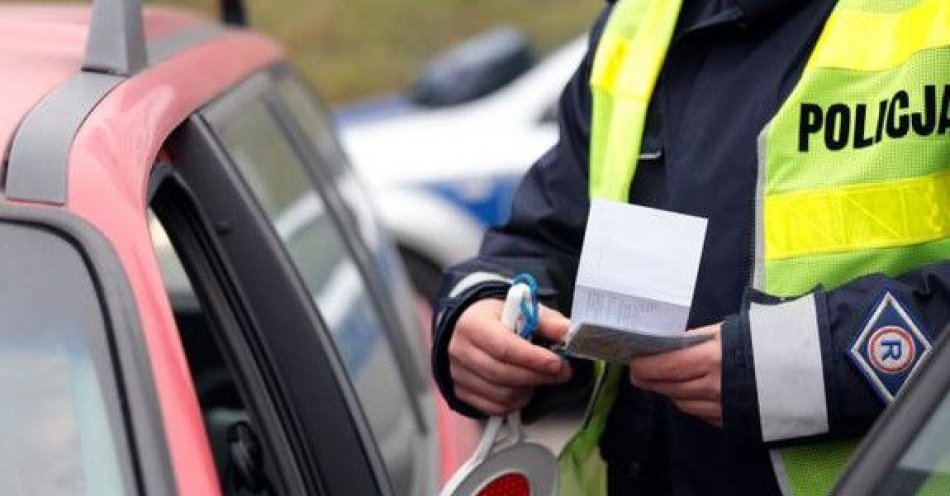 zdjęcie: Kolejni zakazowicze zatrzymani przez radomskich policjantów / fot. KMP w Radomiu