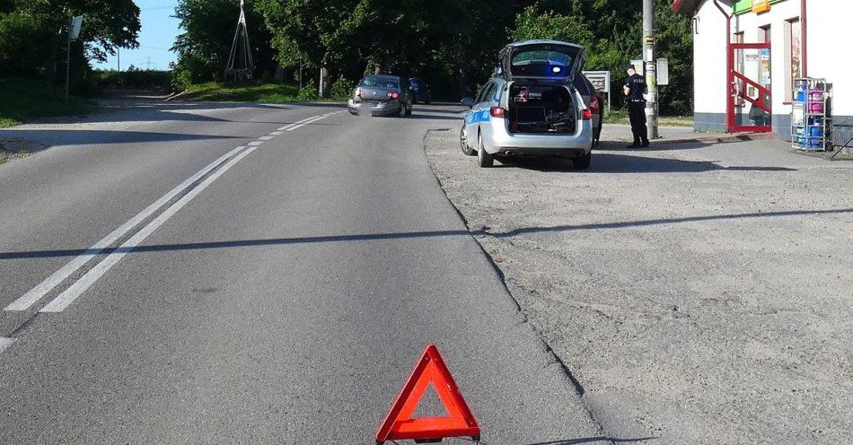 zdjęcie: Wypadek drogowy w Grabowskiej Hucie - jedna osoba ranna / fot. KPP w Kościerzynie