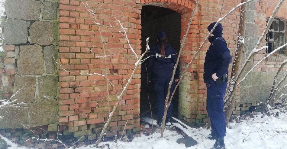 zdjęcie: Mróz zabija osoby bezdomne Reaguj i pomóż natychmiast / fot. KPP w Gryfinie