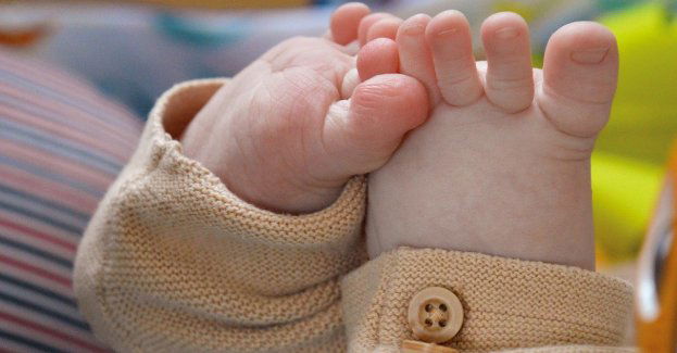 W sortowni śmieci znaleziono zwłoki dziecka; śledczy ustalają tożsamość matki